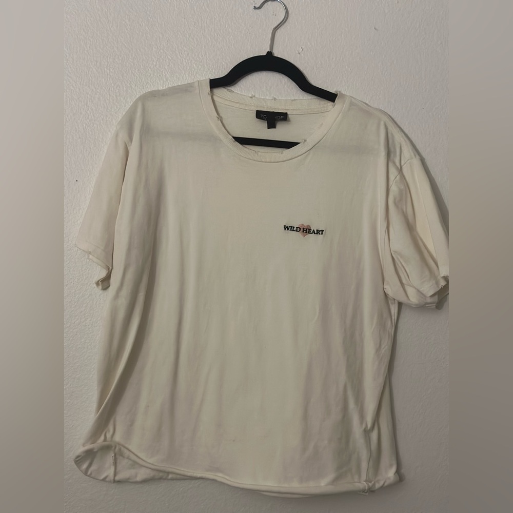 White “wild heart” tshirt. Crop tshirt from Topshop.